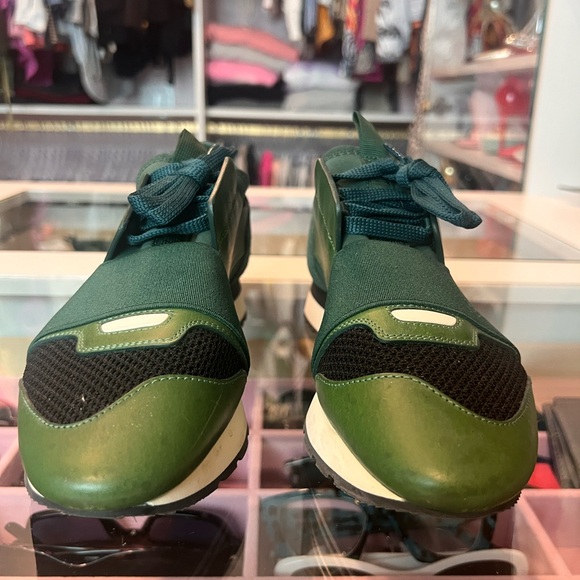 Balenciaga suede sneakers, shades of green, size 37 - Picture 3 of 9